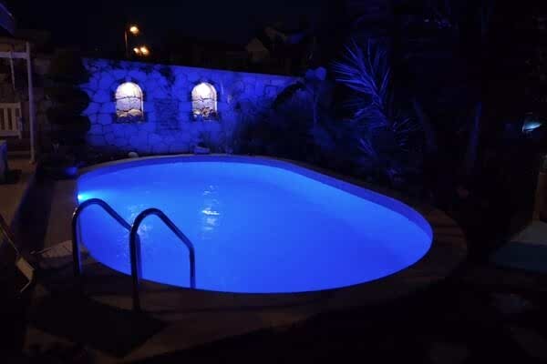 3e16f714-3540-4888-bd25-af0575e36a28